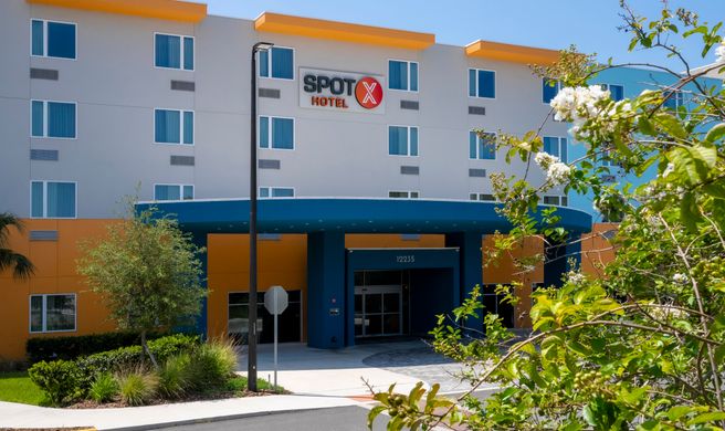 SPOT X Hotel Orlando/Intl Dr Exterior