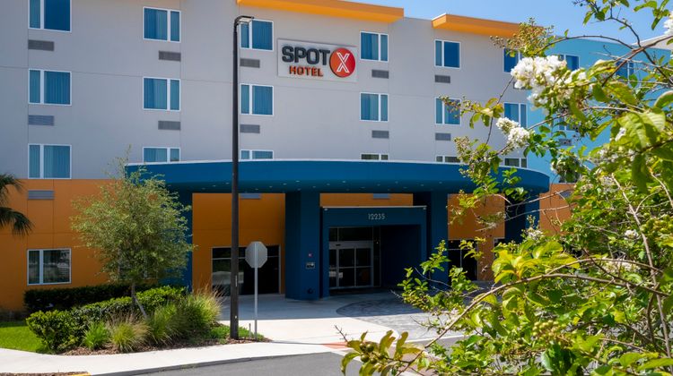 SPOT X Hotel Orlando/Intl Dr Exterior