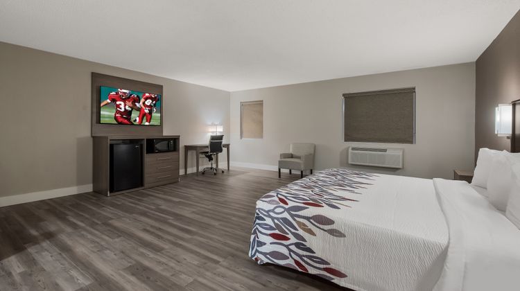 Red Roof Inn & Suites Vineland - Buena Suite