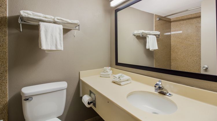 Red Roof Inn New Stanton Room
