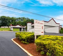 Red Roof Inn New Stanton Exterior