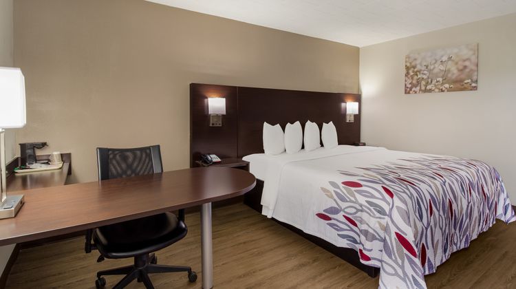 Red Roof Inn New Stanton Room