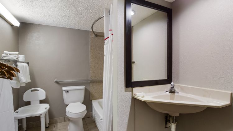 Red Roof Inn New Stanton Room