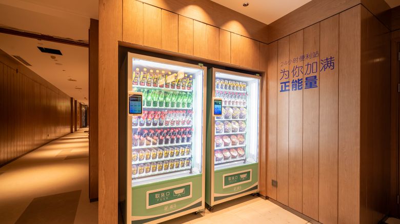 <b>Holiday Inn Exp Pujiang Lianhang Rd Lobby</b>. Images powered by <a href="https://www.leonardoworldwide.com/" title="Leonardo Worldwide" target="_blank">Leonardo</a>.