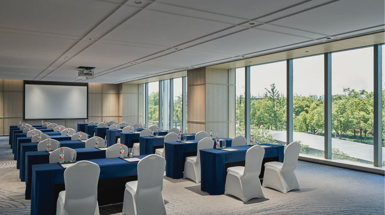 <b>Crowne Plaza Binjiang Meeting</b>. Images powered by <a href="https://www.leonardoworldwide.com/" title="Leonardo Worldwide" target="_blank">Leonardo</a>.
