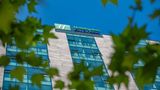 Holiday Inn Express Yerevan Exterior