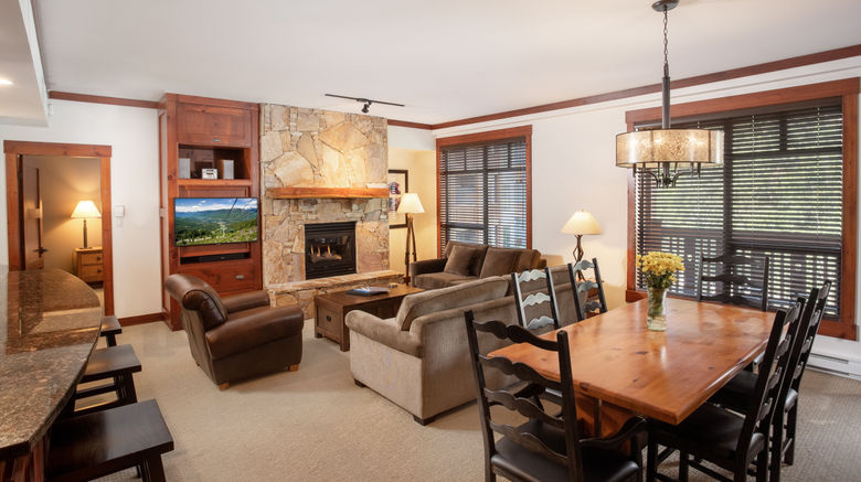 <b>First Tracks Lodge Room</b>. Images powered by <a href="https://www.leonardoworldwide.com/" title="Leonardo Worldwide" target="_blank">Leonardo</a>.