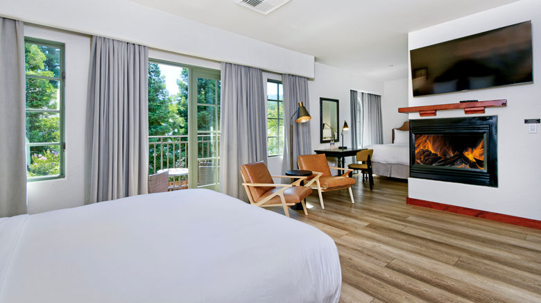 <b>Hotel Los Gatos Room</b>. Images powered by <a href="https://www.leonardoworldwide.com/" title="Leonardo Worldwide" target="_blank">Leonardo</a>.