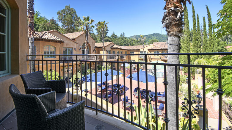 <b>Hotel Los Gatos Room</b>. Images powered by <a href="https://www.leonardoworldwide.com/" title="Leonardo Worldwide" target="_blank">Leonardo</a>.
