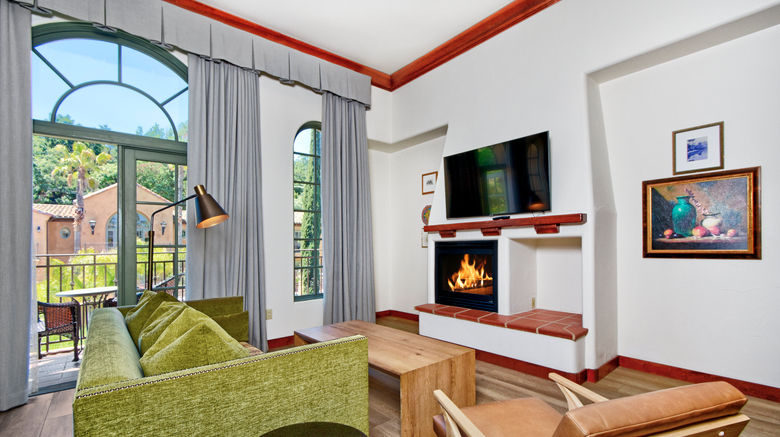 <b>Hotel Los Gatos Suite</b>. Images powered by <a href="https://www.leonardoworldwide.com/" title="Leonardo Worldwide" target="_blank">Leonardo</a>.