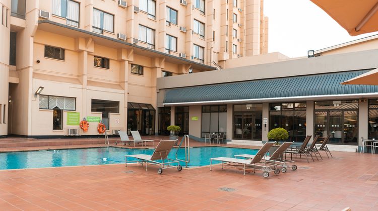 Holiday Inn Harare Pool