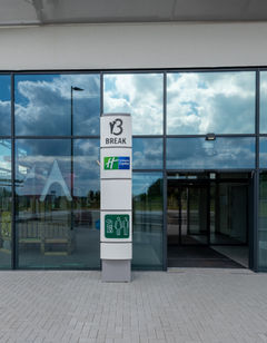 Holiday Inn Exp South A7 AS42