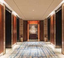 HUALUXE Xinan Lobby