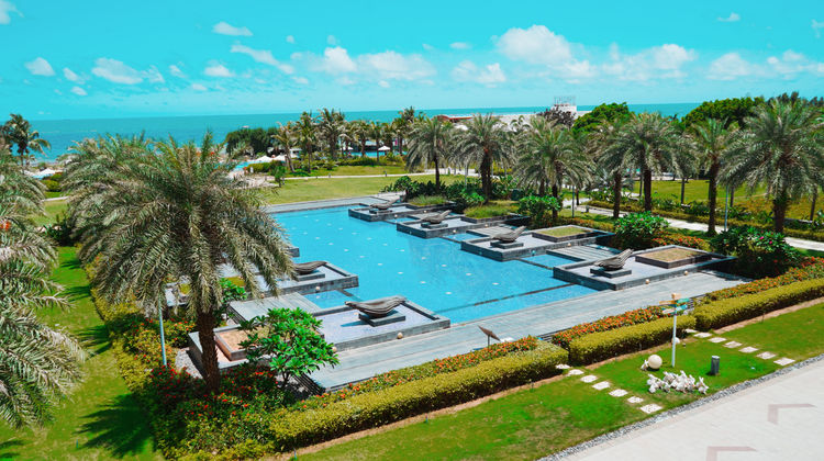 Crowne Plaza Hailing Island Pool
