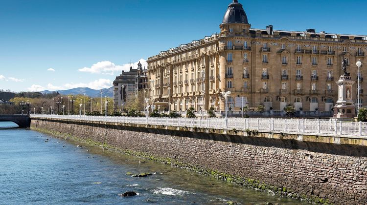 Hotel Maria Cristina, Luxury Collection Exterior