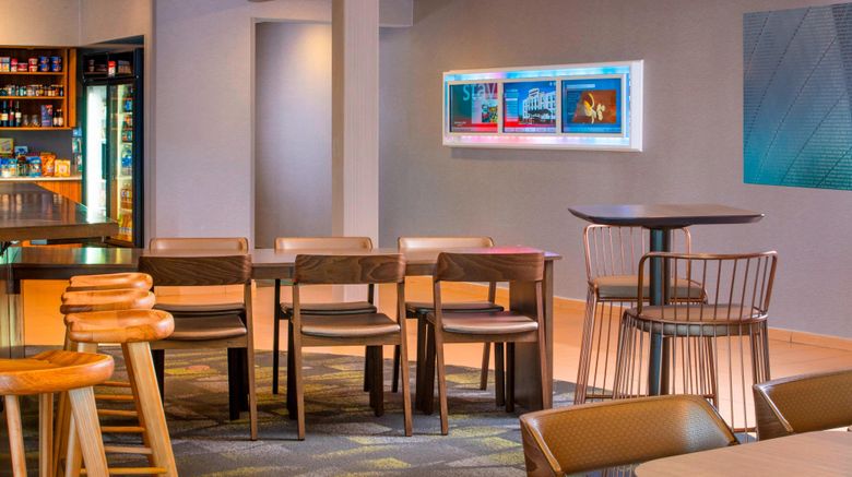<b>SpringHill Suites St. Louis/Earth City Lobby</b>. Images powered by <a href="https://www.leonardoworldwide.com/" title="Leonardo Worldwide" target="_blank">Leonardo</a>.