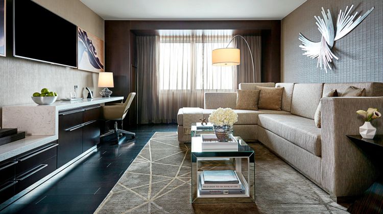 JW Marriott Minneapolis Mall of America Room