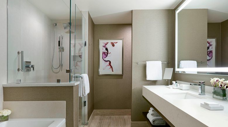 <b>JW Marriott Minneapolis Mall of America Room</b>. Images powered by <a href="https://www.leonardoworldwide.com/" title="Leonardo Worldwide" target="_blank">Leonardo</a>.