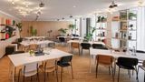 <b>Zoku Paris Lobby</b>. Images powered by <a href="https://www.leonardoworldwide.com/" title="Leonardo Worldwide" target="_blank">Leonardo</a>.