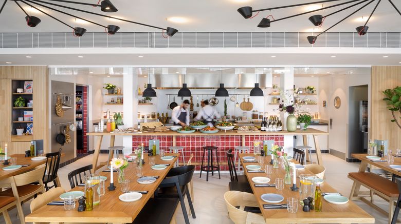 <b>Zoku Paris Restaurant</b>. Images powered by <a href="https://www.leonardoworldwide.com/" title="Leonardo Worldwide" target="_blank">Leonardo</a>.
