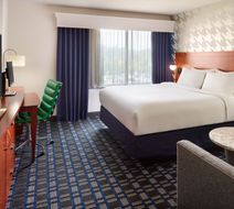Courtyard by Marriott Crystal City Room