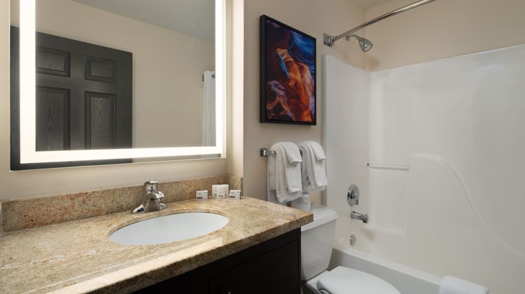 Candlewood Suites St Louis-St Charles Room