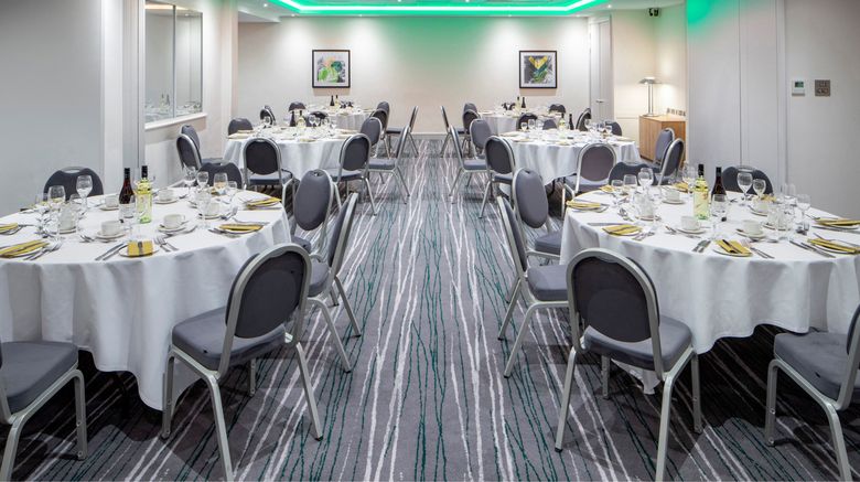 <b>Holiday Inn Aylesbury Ballroom</b>. Images powered by <a href="https://www.leonardoworldwide.com/" title="Leonardo Worldwide" target="_blank">Leonardo</a>.