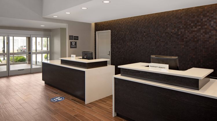Residence Inn Detroit Farmington Hills Lobby