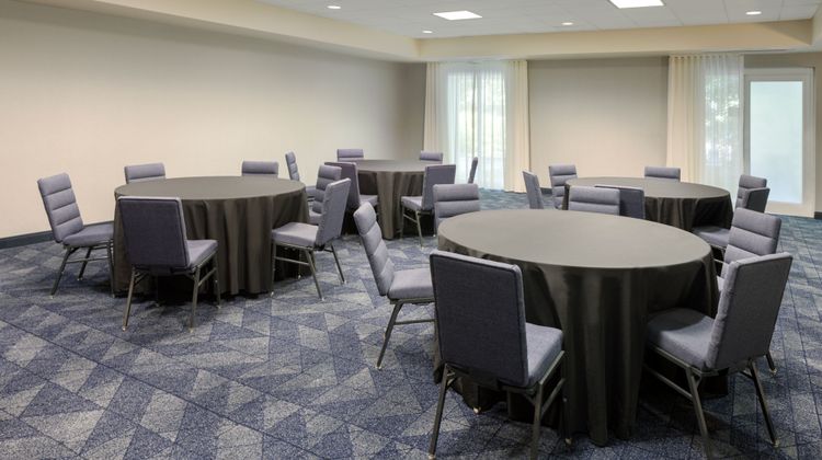 Courtyard by Marriott Edison Woodbridge Meeting