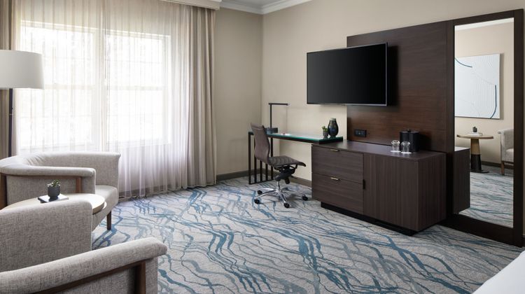 Westfields Marriott Washington Dulles Suite