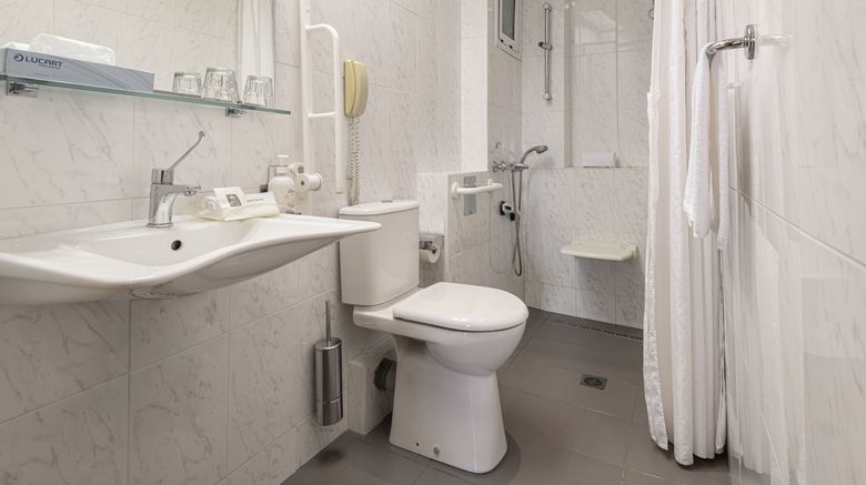 <b>Holiday Inn Thessaloniki Room</b>. Images powered by <a href="https://www.leonardoworldwide.com/" title="Leonardo Worldwide" target="_blank">Leonardo</a>.