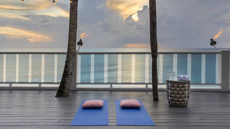Waves Resort & Spa, Autograph Collection Recreation