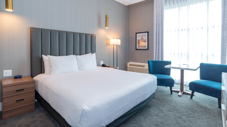 <b>Sandman Signature Sherwood Park Hotel Room</b>. Images powered by <a href="https://www.leonardoworldwide.com/" title="Leonardo Worldwide" target="_blank">Leonardo</a>.