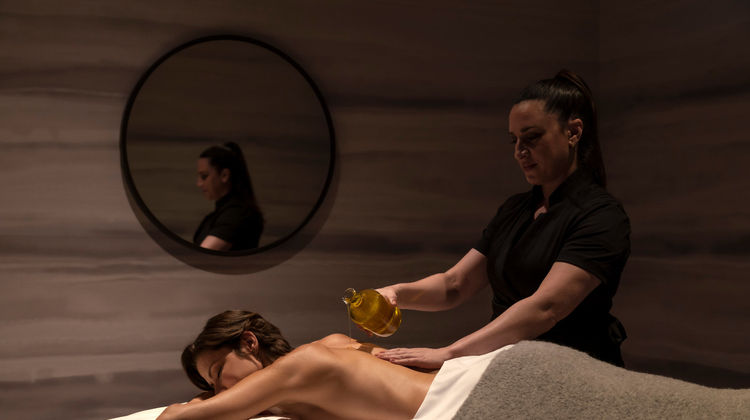 Four Seasons One Dalton Street Spa