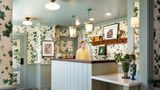 Le Petit Pali at 8th Ave Lobby