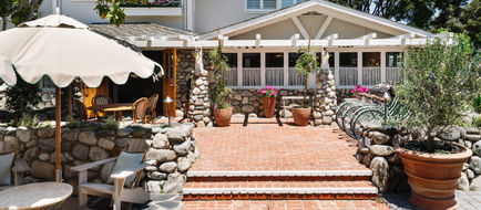 Le Petit Pali at 8th Ave Exterior