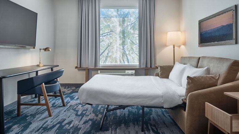 <b>Fairfield Inn & Suites Penticton Suite</b>. Images powered by <a href="https://www.leonardoworldwide.com/" title="Leonardo Worldwide" target="_blank">Leonardo</a>.