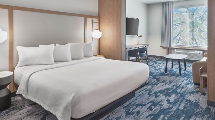 Fairfield Inn & Suites Penticton Suite