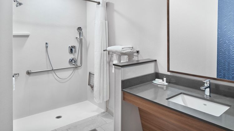 Fairfield Inn & Suites Penticton Room