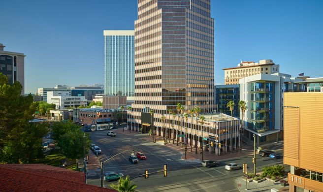 The Leo Kent Hotel, a Tribute Portfolio Exterior