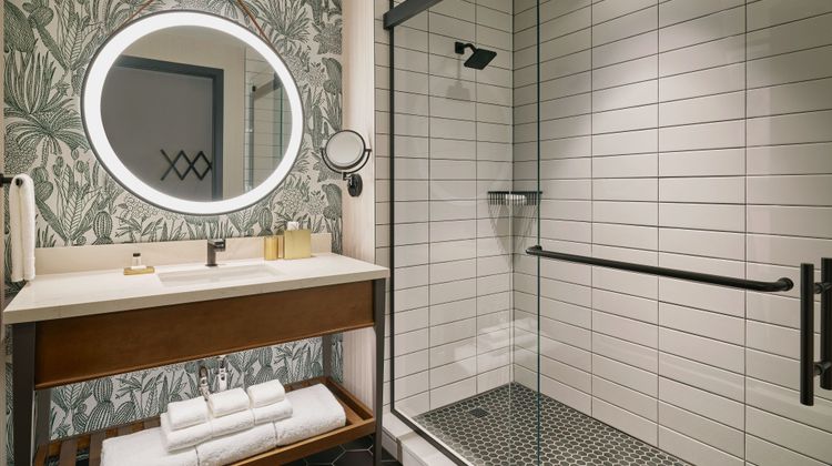 The Leo Kent Hotel, a Tribute Portfolio Room