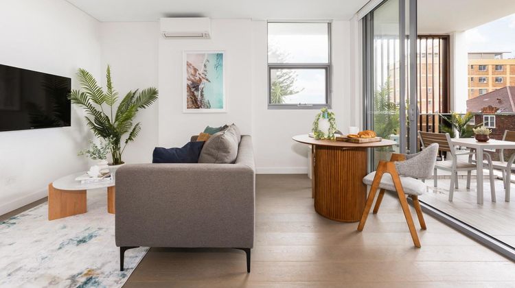 Urban Rest - Azure Apartments Bondi Room