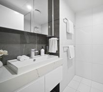 Urban Rest - Founders Lane Apartments Room