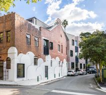 Urban Rest - The 249 Darlinghurst Exterior