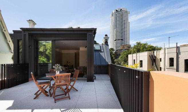 Urban Rest - The 249 Darlinghurst Exterior