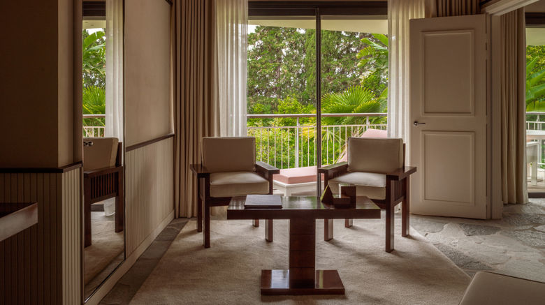 <b>Cap d'Antibes Beach Hotel Suite</b>. Images powered by <a href="https://www.leonardoworldwide.com/" title="Leonardo Worldwide" target="_blank">Leonardo</a>.