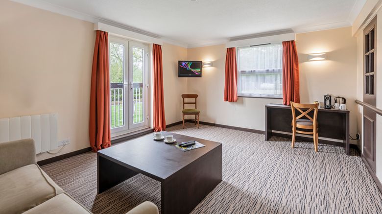 <b>Dragonfly Hotel Colchester Suite</b>. Images powered by <a href="https://www.leonardoworldwide.com/" title="Leonardo Worldwide" target="_blank">Leonardo</a>.
