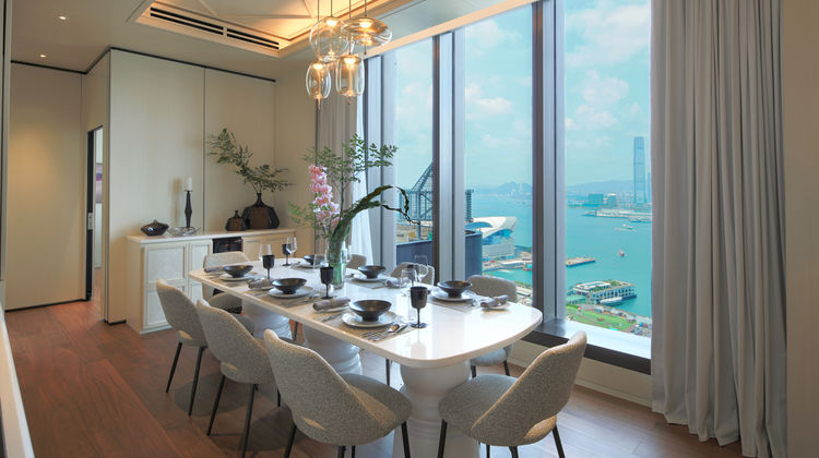 Mira Moon Hotel Hong Kong, a Design Htl Suite