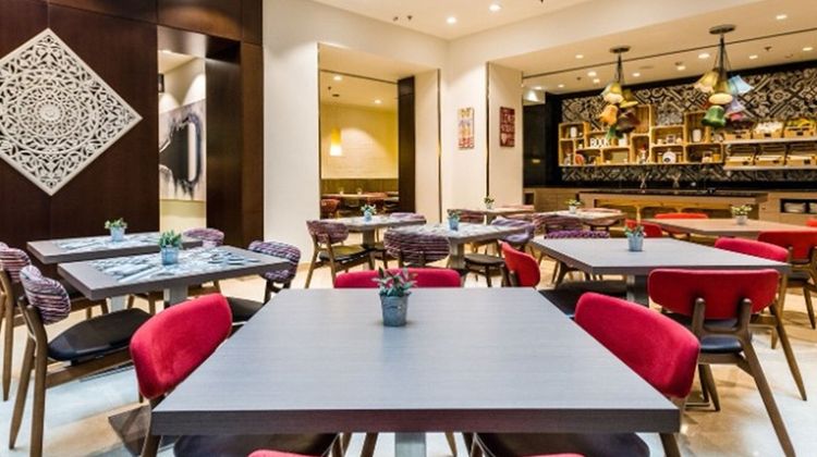 Ikonik Parlament Restaurant