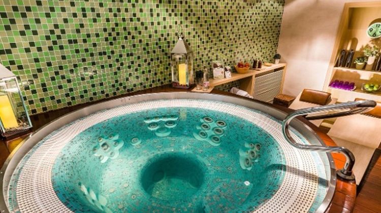 Ikonik Parlament Spa